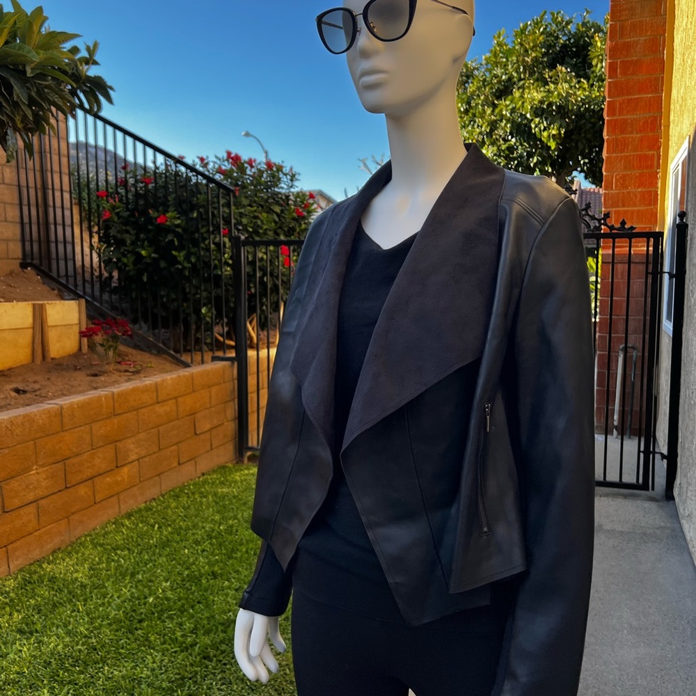 Black jacket/ Bar III